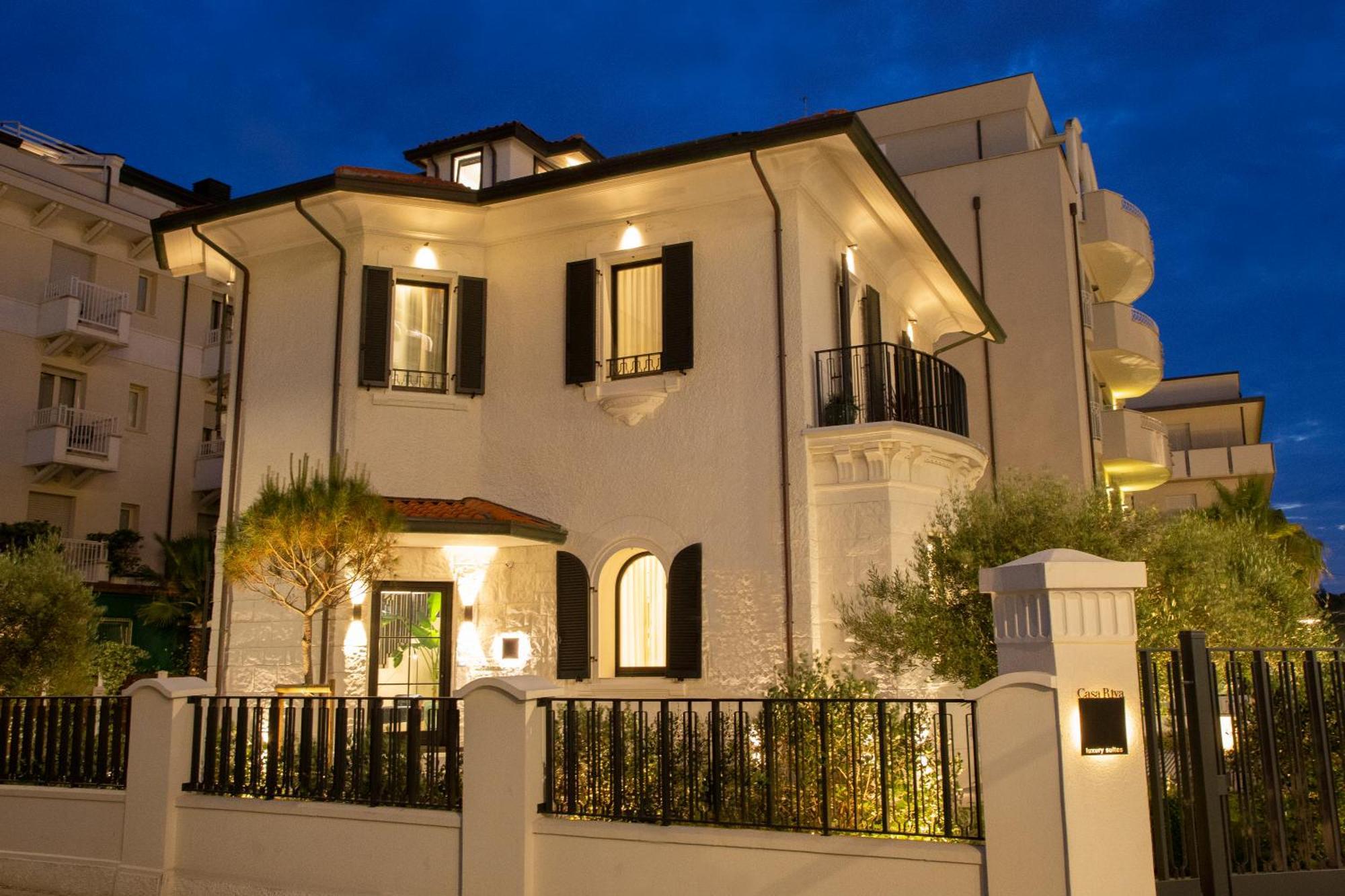 Отель Casa Riva Риччоне Экстерьер фото